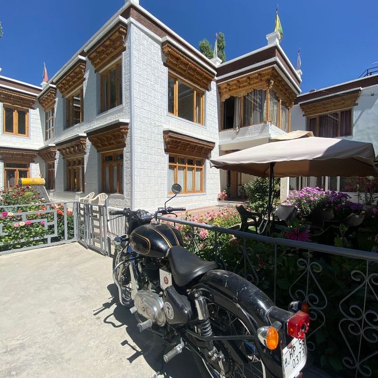 Гостевые домики, Отели 3*, Глэмпинги, Коттеджи