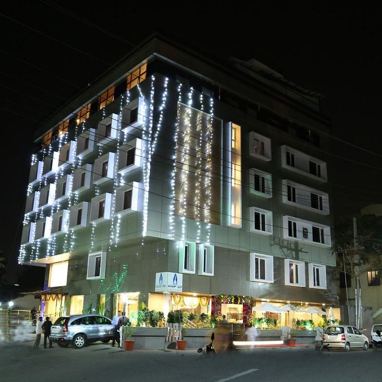 Отели 3*, Отели 4*, Коттеджи