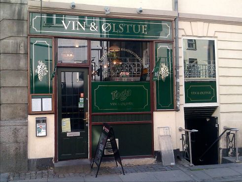 Toga Vin & Ølstue в Копенгагене, на Store Kirkestræde
