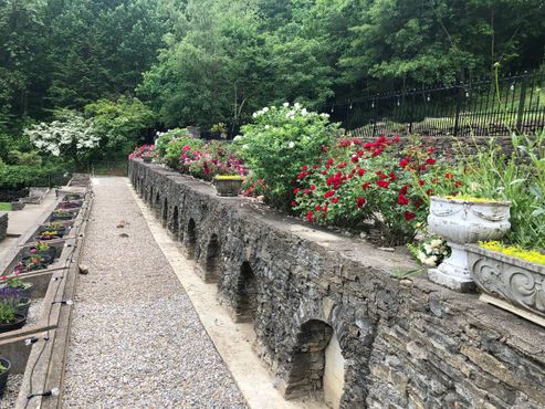 Сад около замка