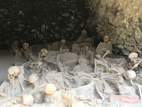 Скелеты жителей Геркуланума, пытавшихся укрыться от извержения
