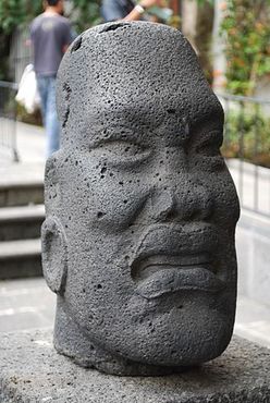 Древняя ольмекская скульптура