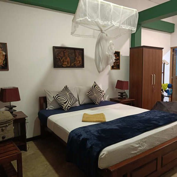 Отели 1-2*, Гостевые домики, Отели 3*