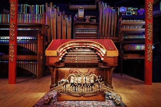 Орган Mighty Wurlitzer