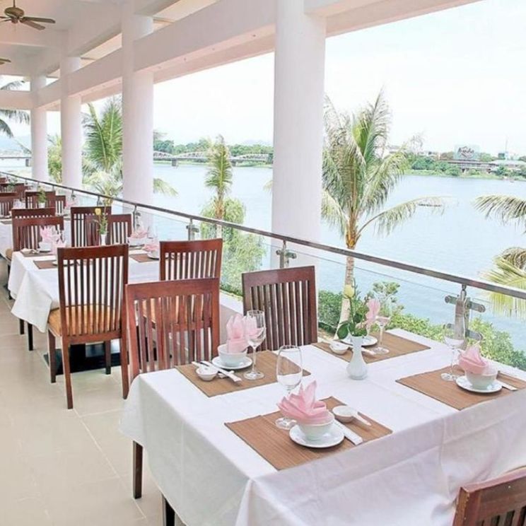 Отели 4*, Яхты