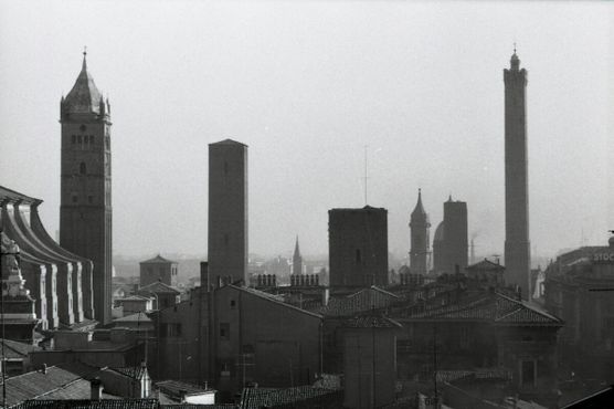 Некоторые из оставшихся башен, фотография 1965 года