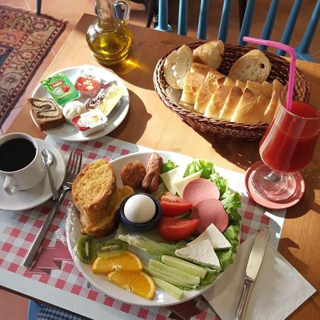 Отели 1-2*, Отели 3*