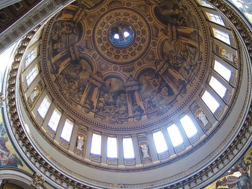 Вид купола внутри Собора Святого Павла