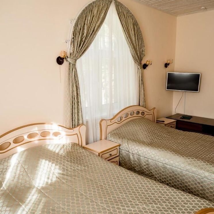 Отели 1-2*, Отели 3*