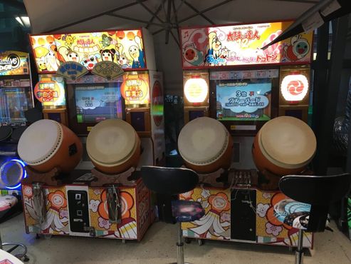 Японская аркадная игра на барабанах