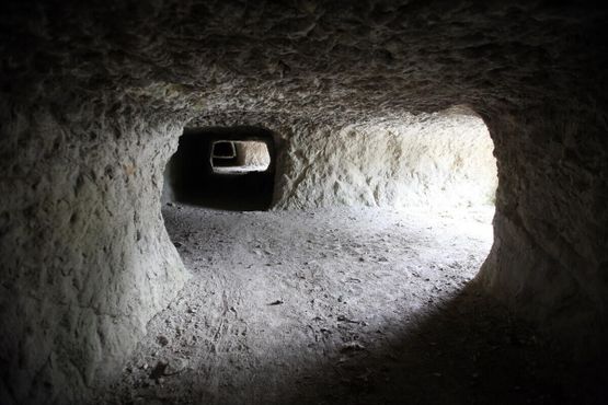 Туннель в Венилале, вырытый японской армией во время Второй мировой войны