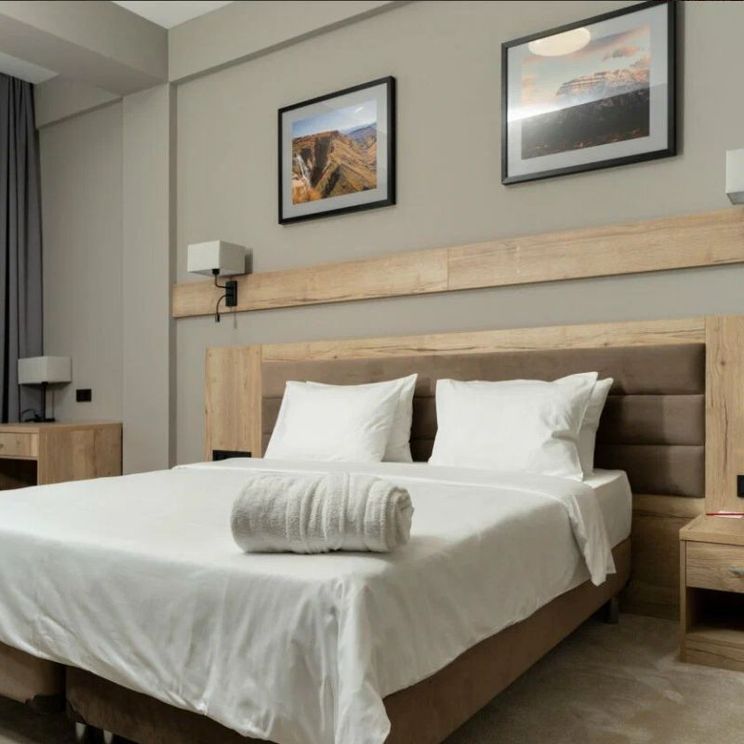 Отели 3*, Отели 4*, Глэмпинги, Коттеджи, Шале