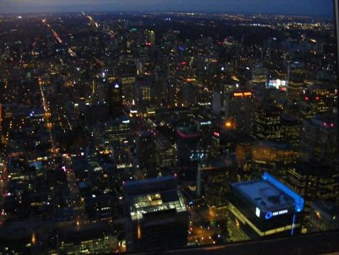 Ночной снимок с башни CN Tower в 2011 году