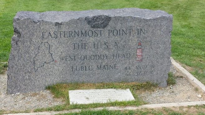 Памятный камень на месте самой восточной точки США