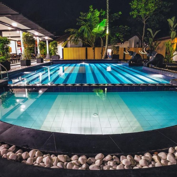 Отели 4*, Отели 5*