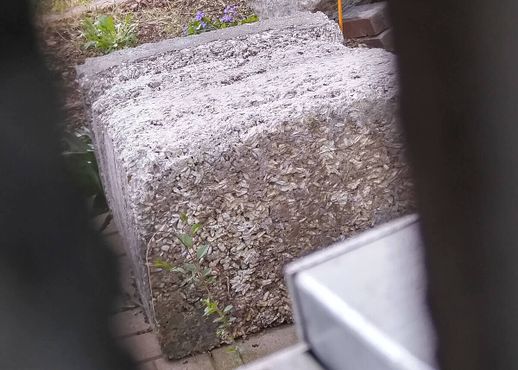 Кирпич с зубами