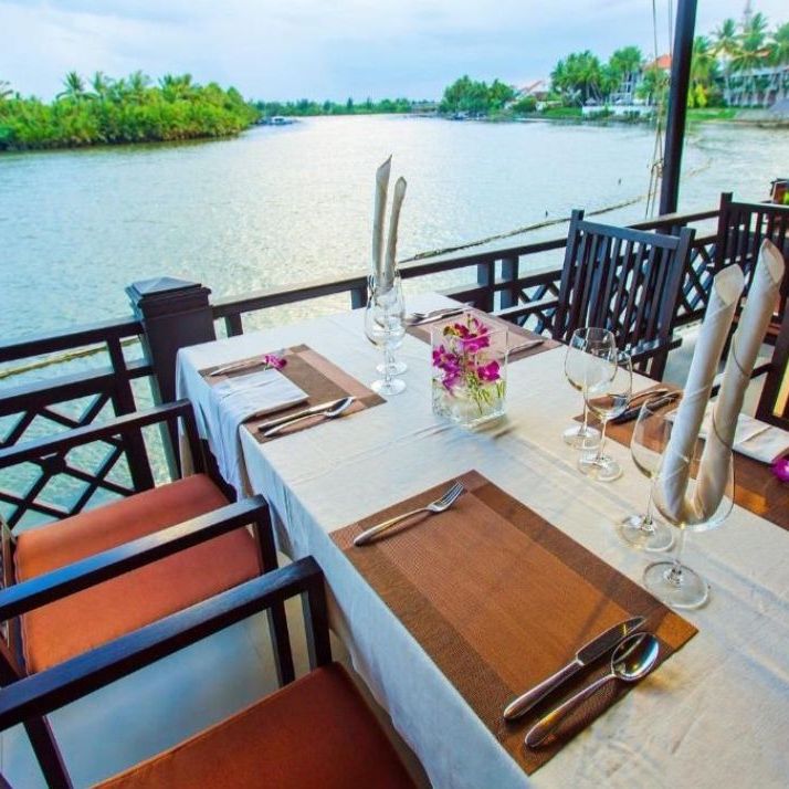 Отели 4*, Яхты