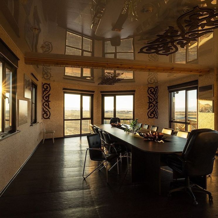 Кемпинги, Гостиницы 3*, Гостиницы 4*, Коттедж, Юрта, Палатка