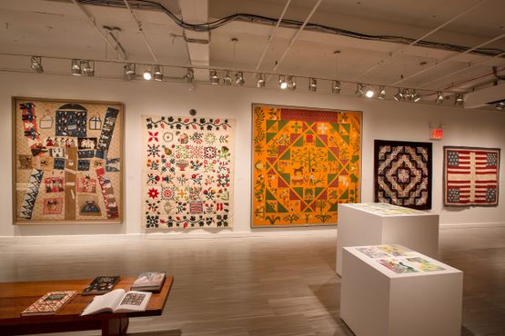 Выставка «Мир ручного шитья: картография одеял» в галерее «Гений-самоучка»