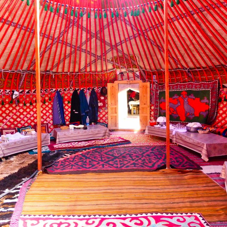 Гостиницы 3*, Юрта