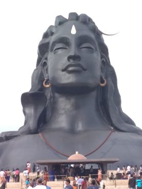 Статуя Адийоги Шивы
