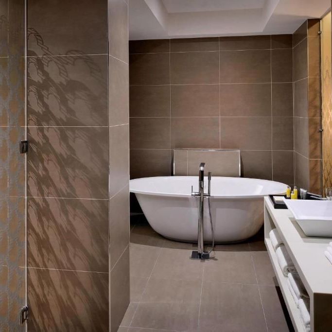 Отели 5*, Палатки