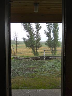 Вид из главного здания ранчо