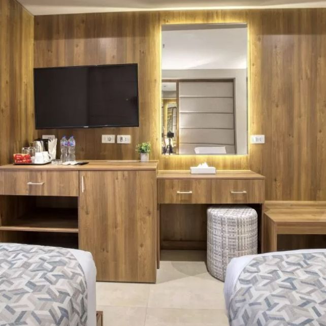 Отели 4*, Бутик-отели, Хаусботы, Палатки