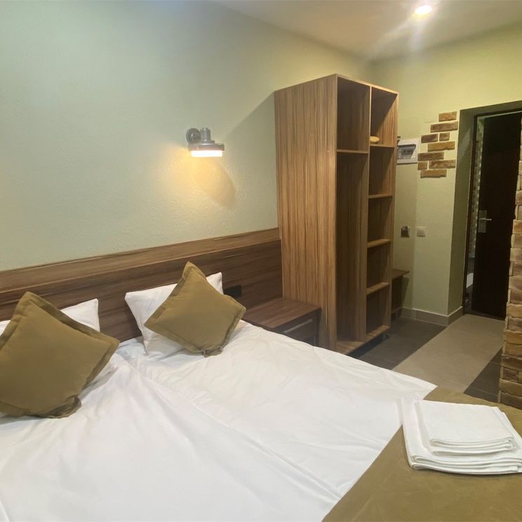 Отели 1-2*, Гостевые домики, Отели 3*, Отели 4*