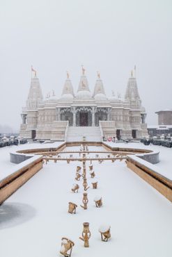 Храм Шри-Сваминараян-Санста-Мандир