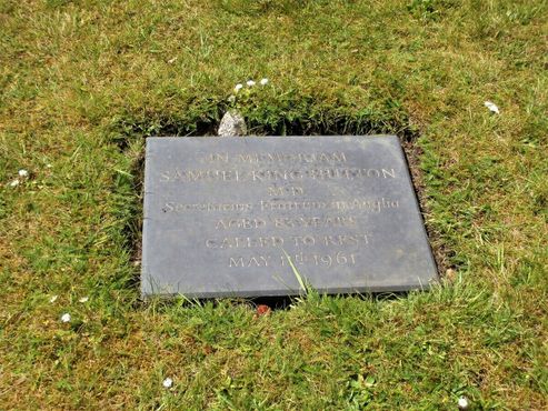 Надгробный камень на Моравском кладбище