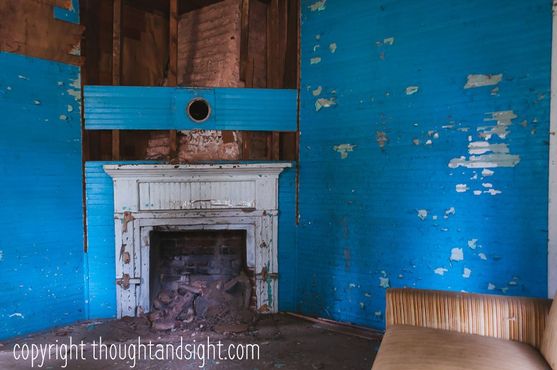 Один из заброшенных домов