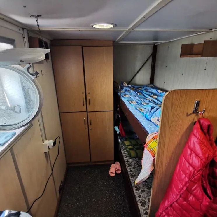 Яхты, Хаусботы