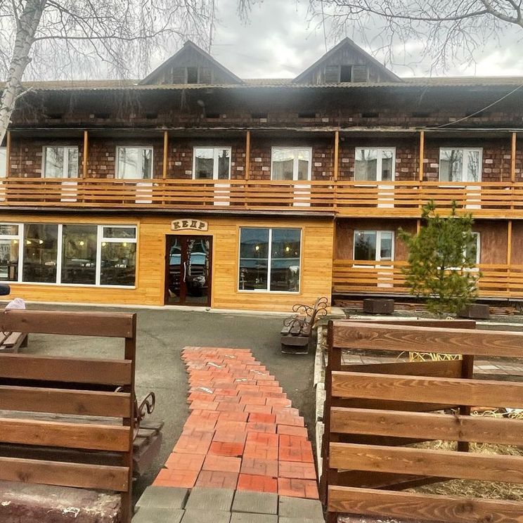 Отели 1-2*, Шале, Хаусботы