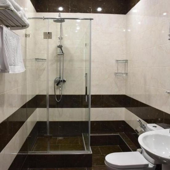 Отели 1-2*, Отели 3*