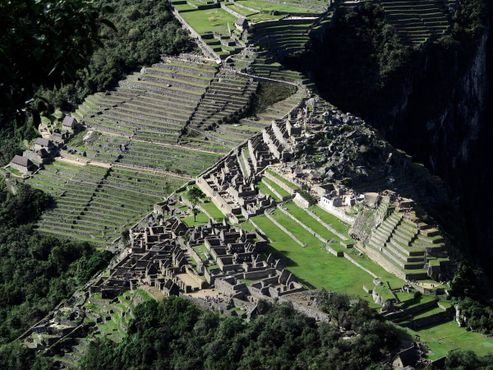 Увеличенное изображение Мачу-Пикчу с вершины