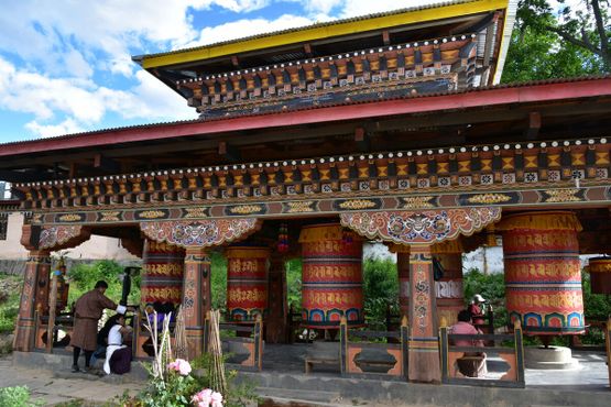 Кьичу-лакханг в Паро (Бутан)