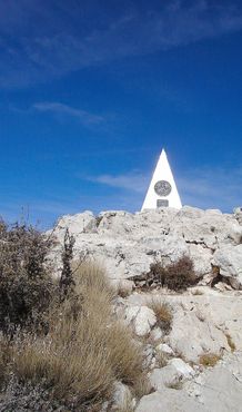 Памятник на "Вершине Техаса"