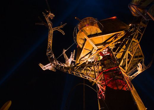 Домик на дереве в стиле стимпанк