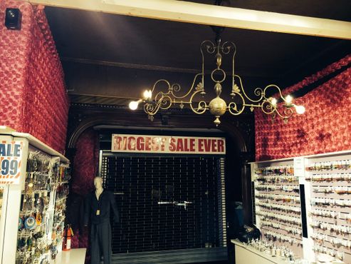 Оригинальный интерьер «Гейдж и Толлнер»