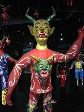 Фигура дьявола в Музее народного искусства