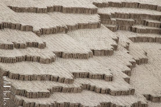 Уака-Пукьяна, построенная из миллионов глиняных кирпичей