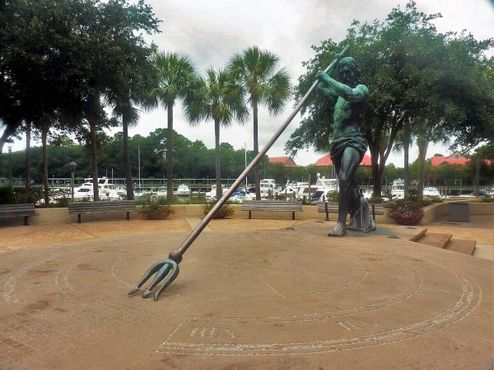 Солнечные часы «Царь Нептун»