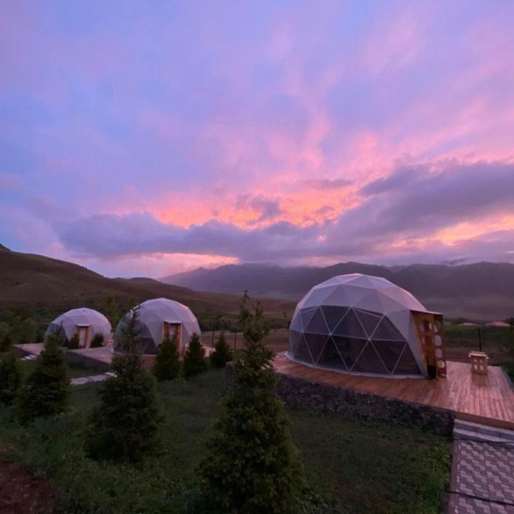 Кемпинги, Гостевые домики, Отели 3*, Отели 4*, Глэмпинги