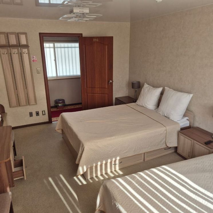 Отели 1-2*, Отели 3*