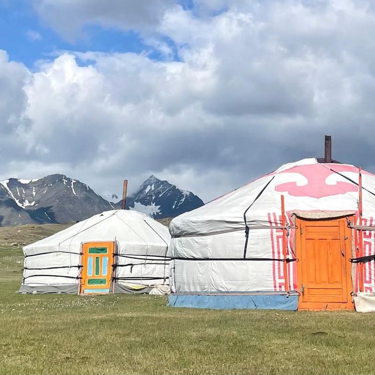 Отели 1-2*, Юрты, Палатки
