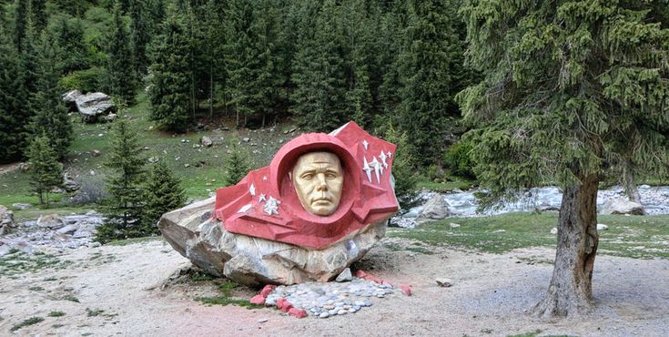 Памятник Юрию Гагарину