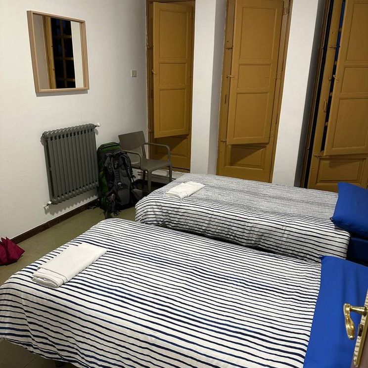 Отели 1-2*, Отели 4*, Апартаменты, Бунгало, Коттеджи, Шале