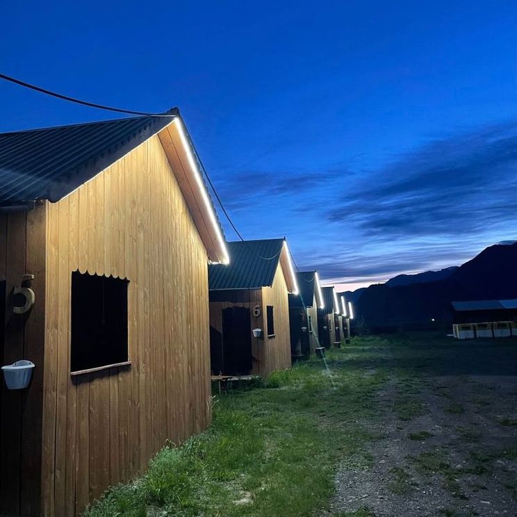 Коттедж, Tourist base