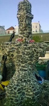 Галечный грот на пляже Брайтона